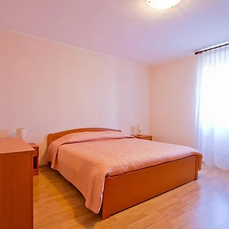 Daniela Apartment *